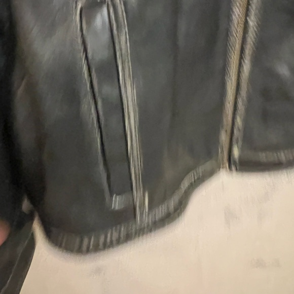 Tommy Bahama Distressed Leather Jacket - Size Large - Picture 6 of 14